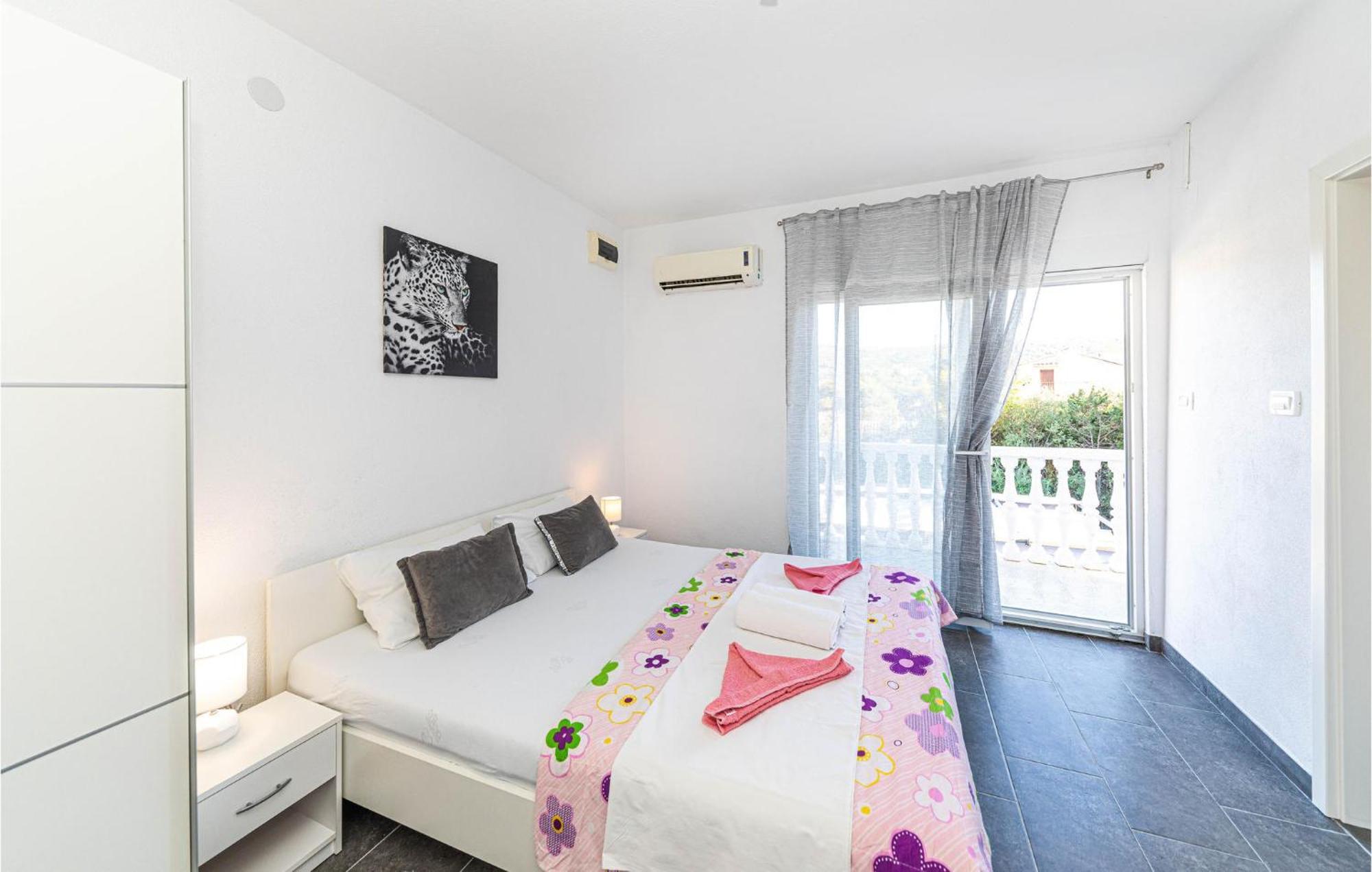 Stunning Home In Marina With Heated Swimming Pool Экстерьер фото
