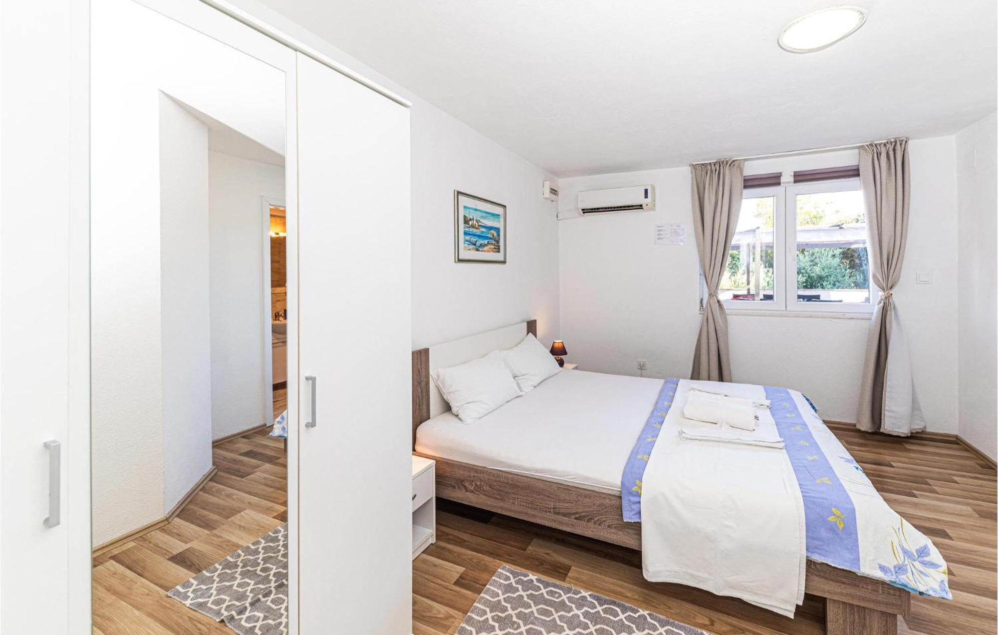 Stunning Home In Marina With Heated Swimming Pool Экстерьер фото